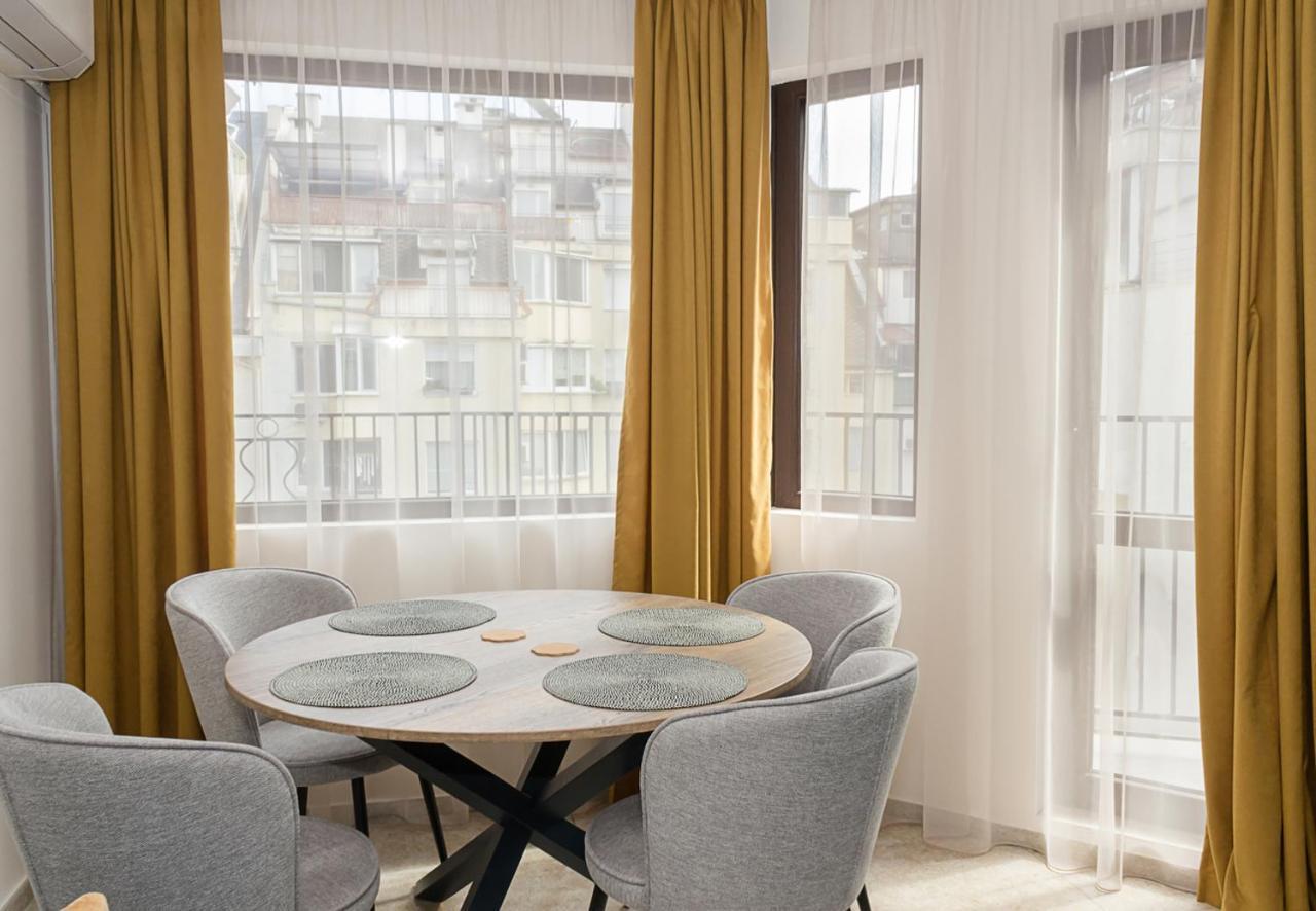 Blue Wave Varna- 2Bd Flat With Parking By Flat Mаnager エクステリア 写真